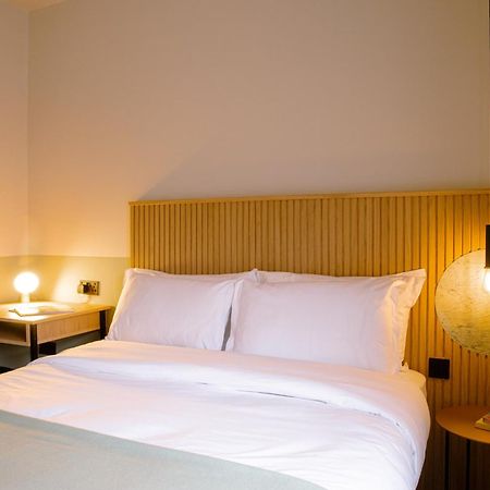 Port Hotel Истборн Екстериор снимка