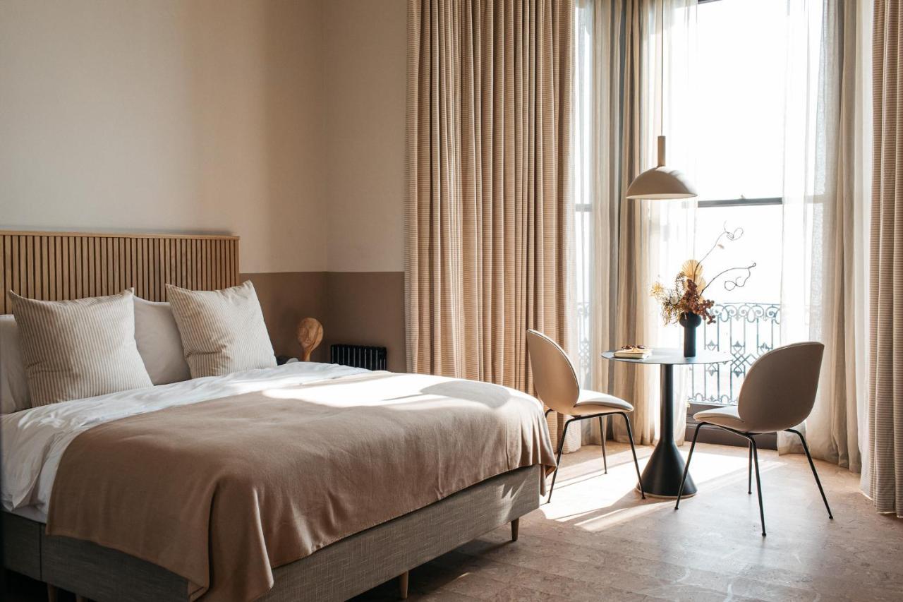 Port Hotel Истборн Екстериор снимка