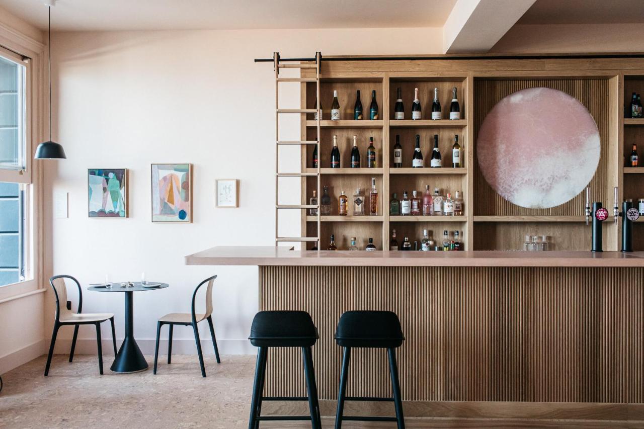 Port Hotel Истборн Екстериор снимка
