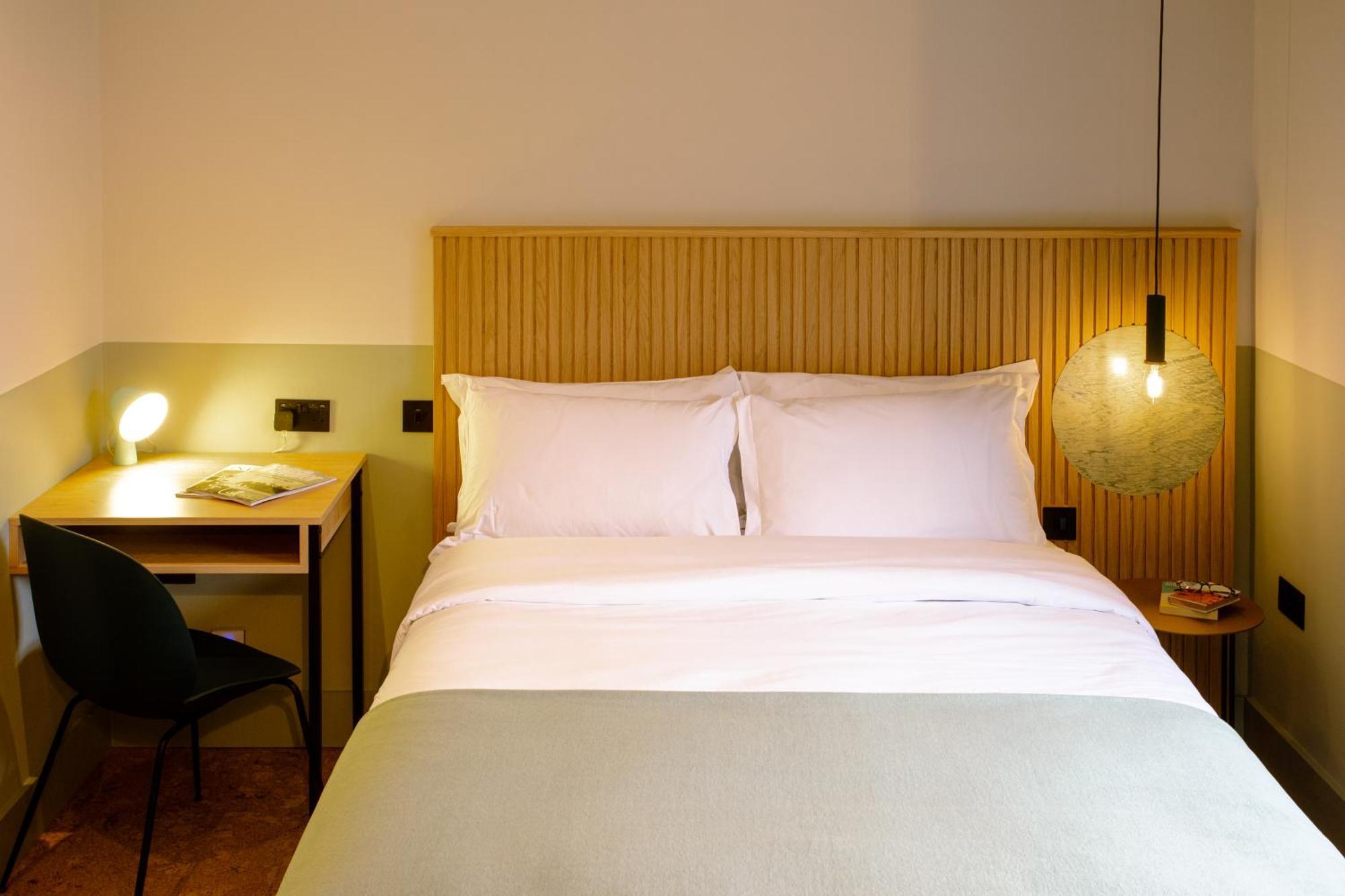 Port Hotel Истборн Екстериор снимка