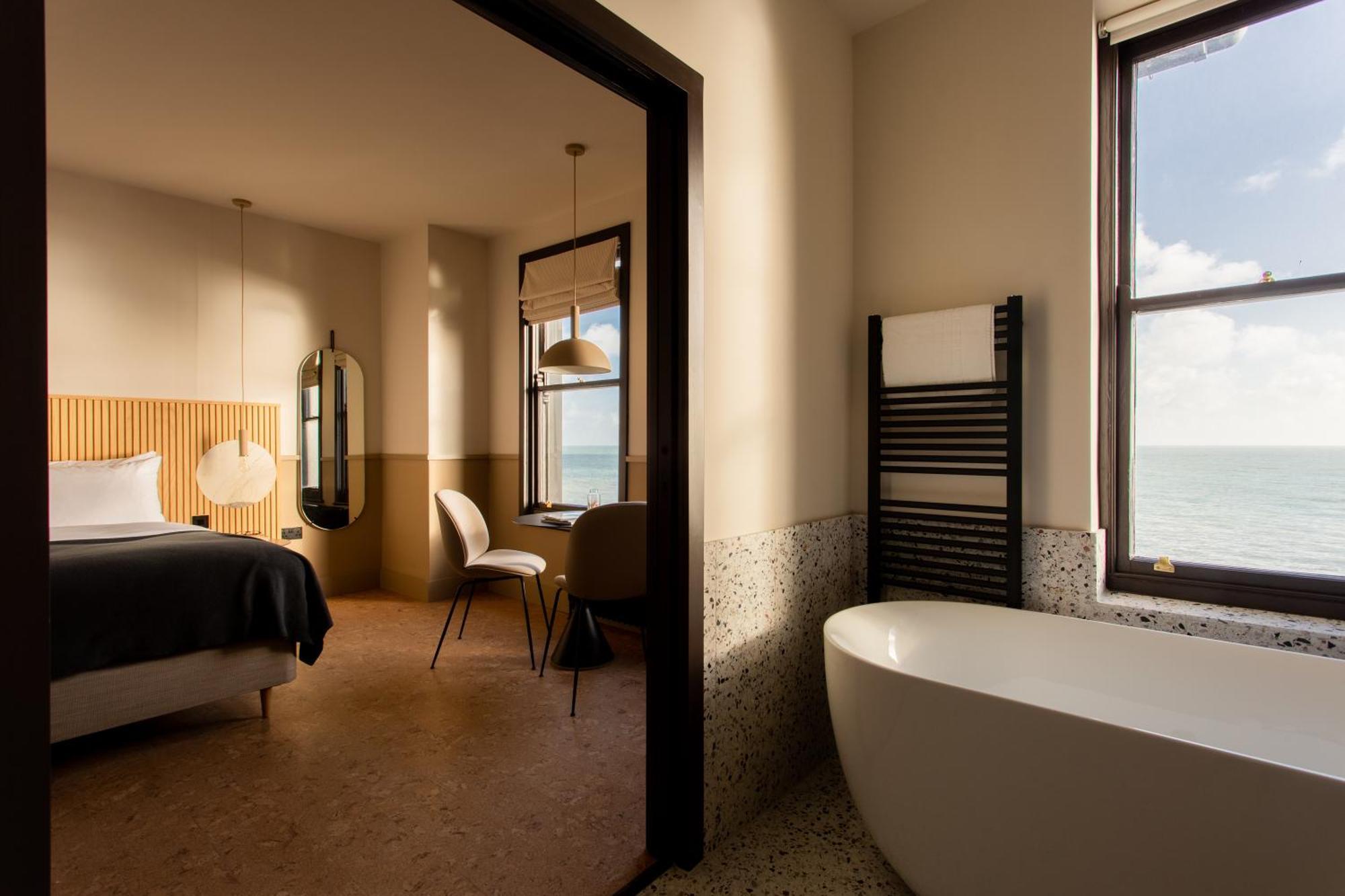 Port Hotel Истборн Екстериор снимка